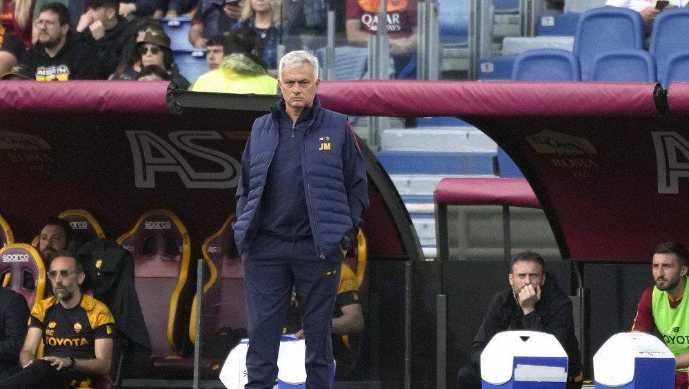 Další finále pro mašinu na trofeje. Historie vám nic nevyhraje, říká Mourinho před bitvou se starým známým